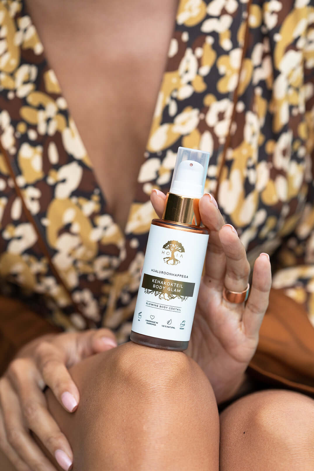 Embrace Radiance with Body Glam Hydrating Body Cocktail - Luxurious Skincare for a Radiant Glow by HOIA at www.brixbailey.com