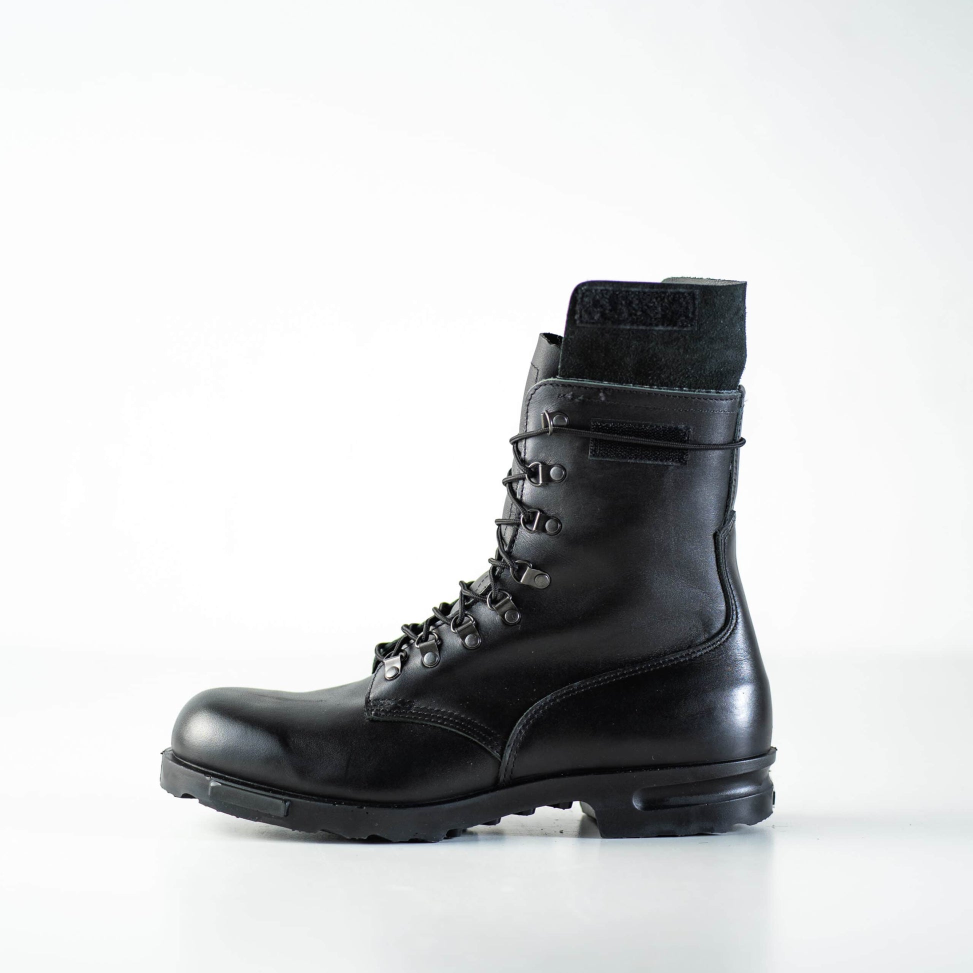 Hawk Pilot Military Boots – Durable Leather & Lace Lock System by Samelin at www.brixbailey.com