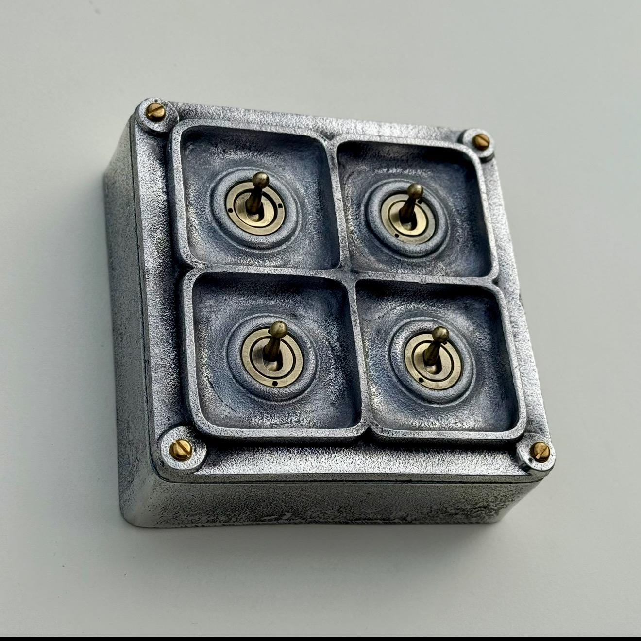 4 Gang 2 Way Solid Cast Metal Conduit Light Switch Industrial
