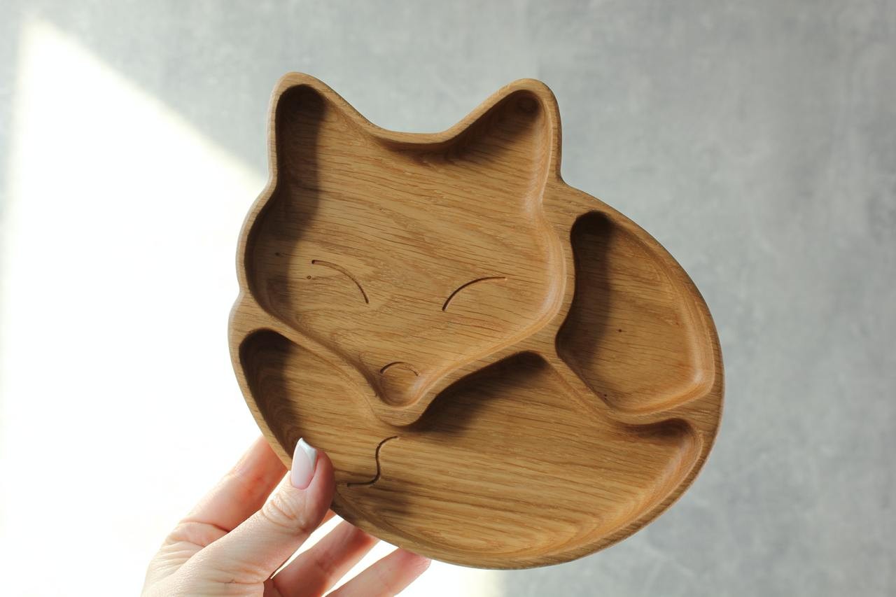 bold fox-themed wooden kids plate with 3 sections, hand-polished oak, natural and safe for baby meals