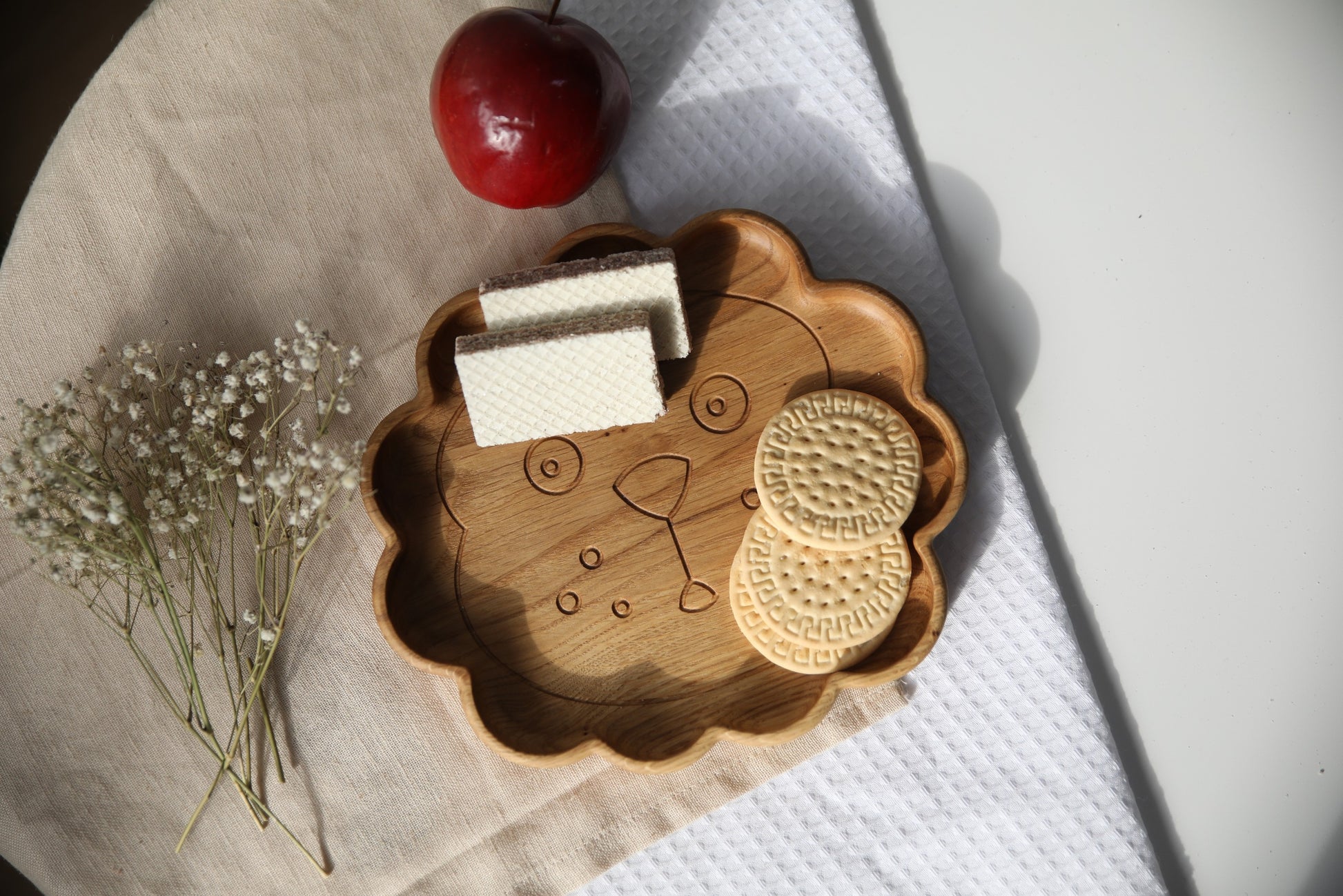 bold lion-engraved wooden kids plate with smooth oak finish, safe and stylish for little hands