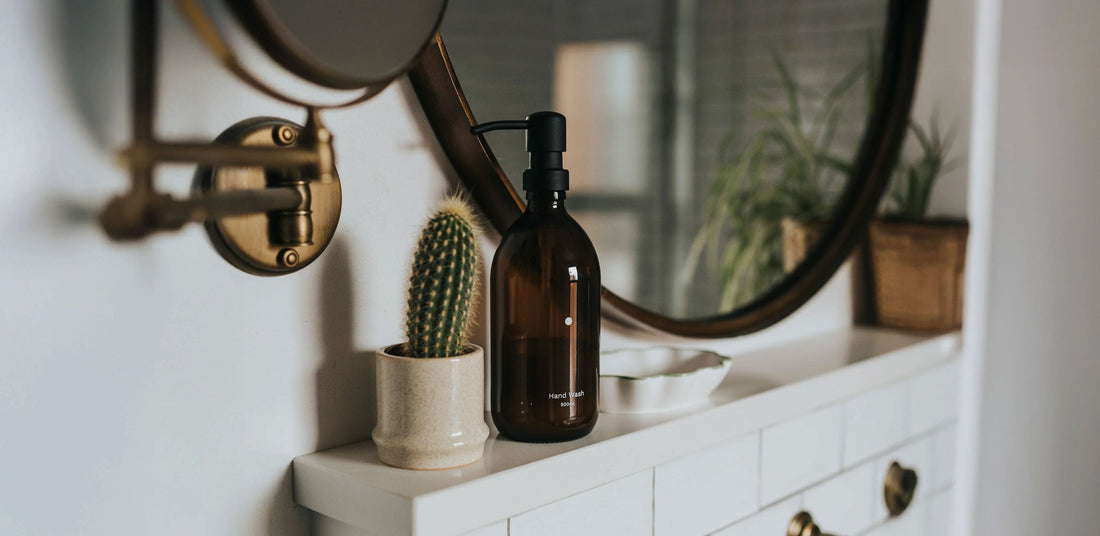Kuishi sustainable carbon neutral dispensing bottles lifestyle shot — independent ethical brand at Söstter