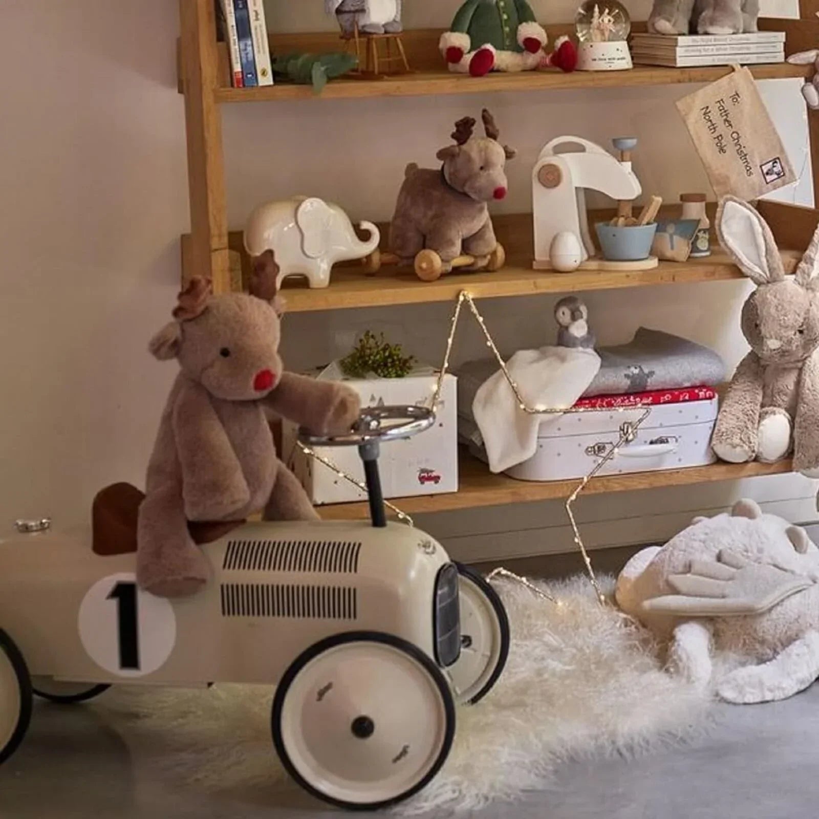 Charity and giving brands at Sostter – independent brands that give back worldwide