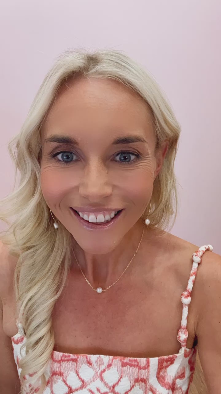 A Simple Pearl Necklace