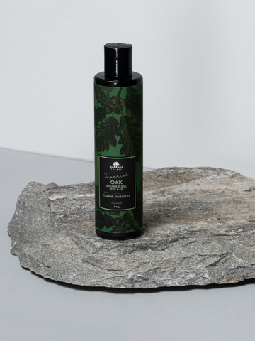 Soothing Men’s Shower Gel with Aloe & Oak Extract – Sulphate-Free by Magrada Organic Cosmetics at www.brixbailey.com