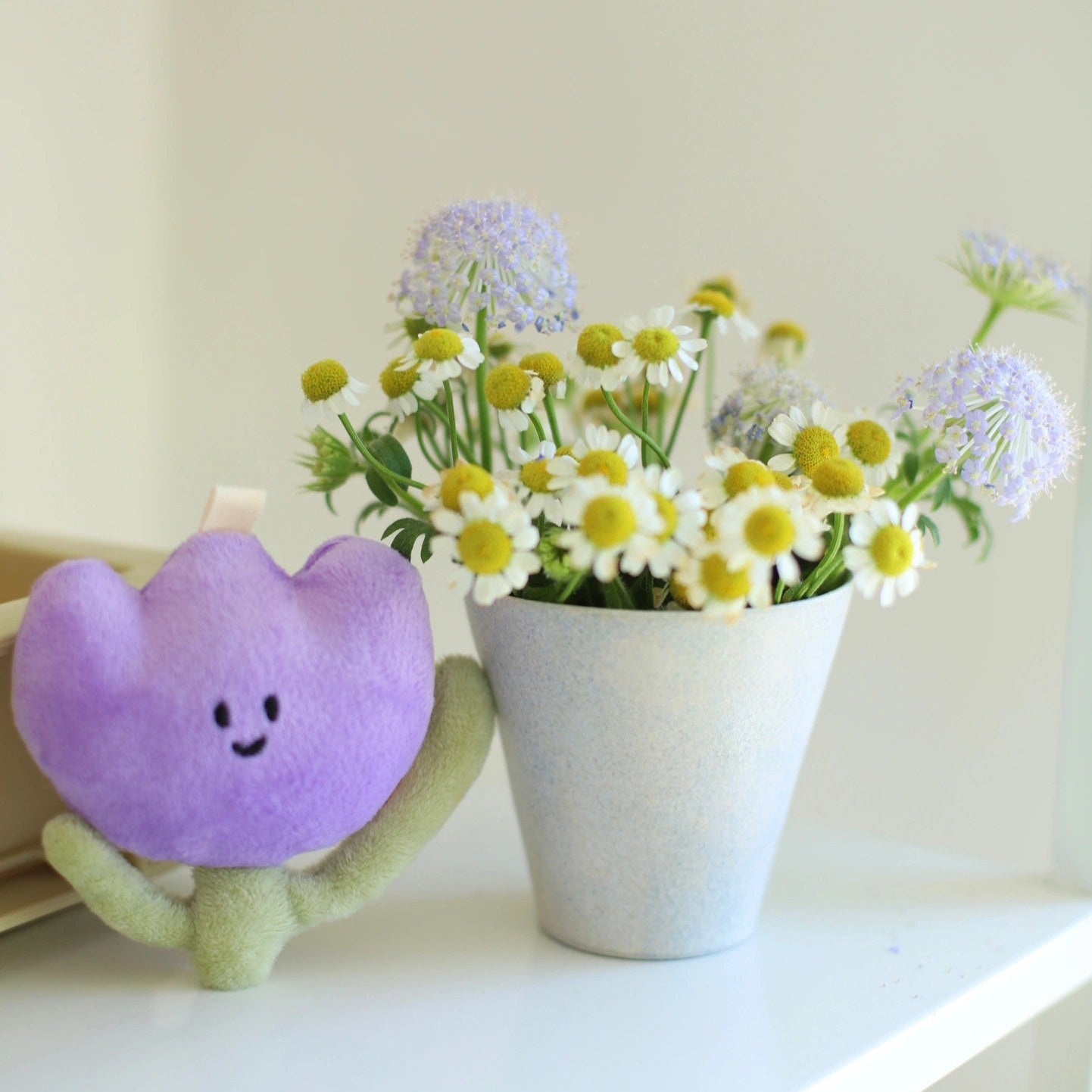 Spring Tulip Bag Charm in White