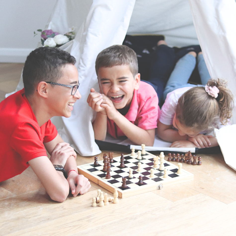Wooden Chess Set with Cotton Travel Bag