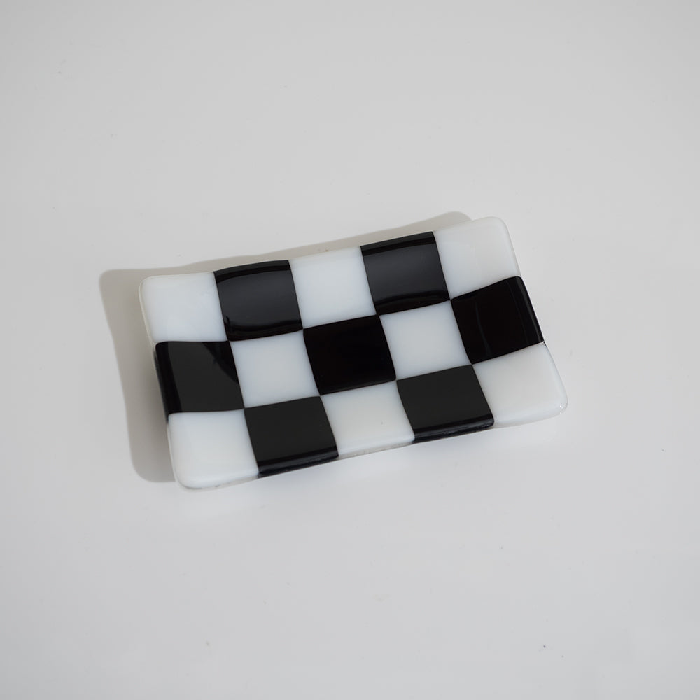 15x8cm Chequered White/Colour Medium Tray - Bullseye Collection