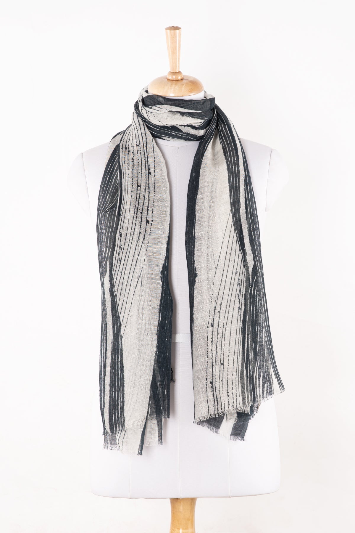 Stripy Strokes Print Linen Cotton Scarf - Black and White