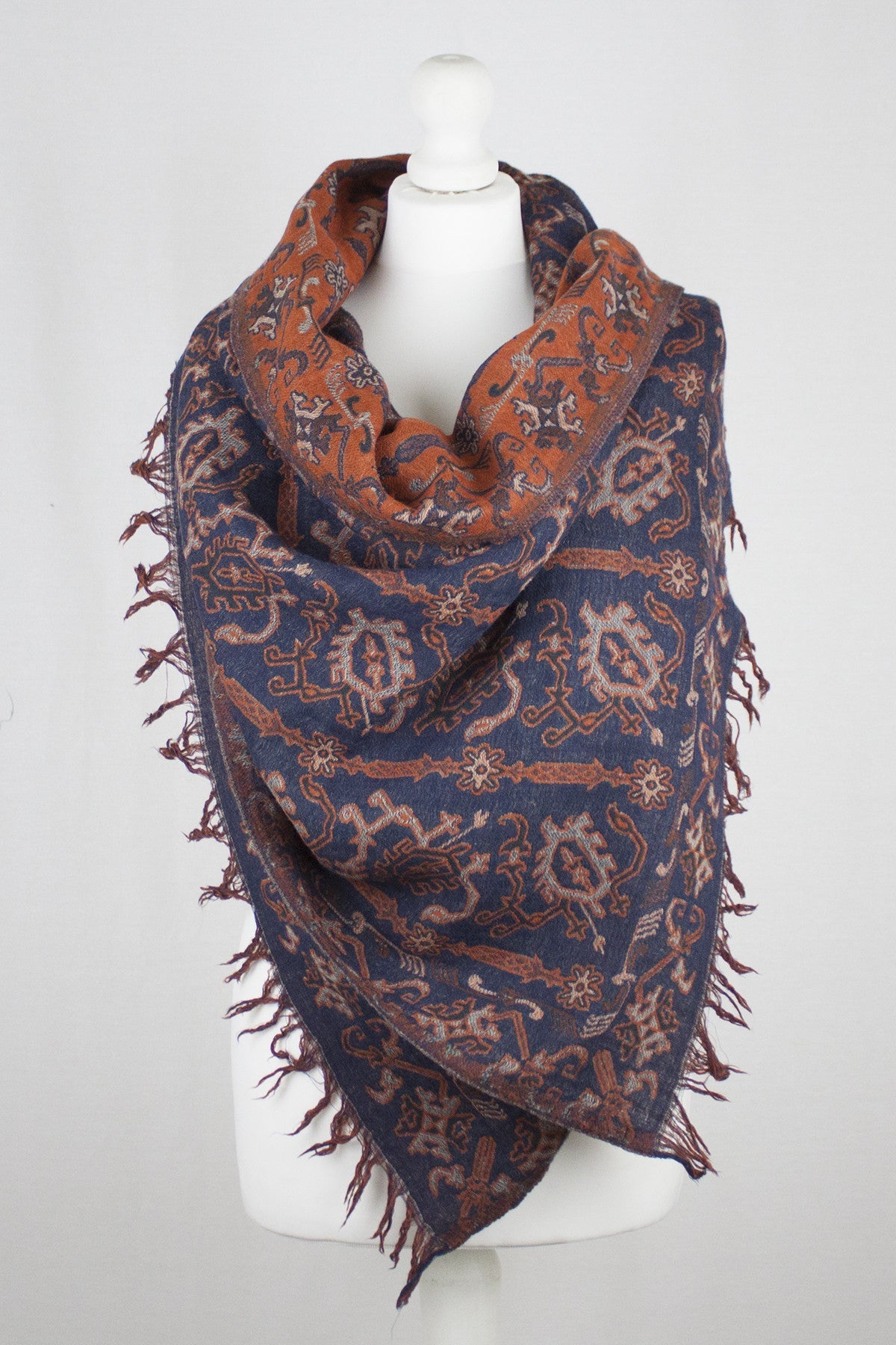 Jamdani Motif Jacquard Merino Wool Scarf - Navy Orange