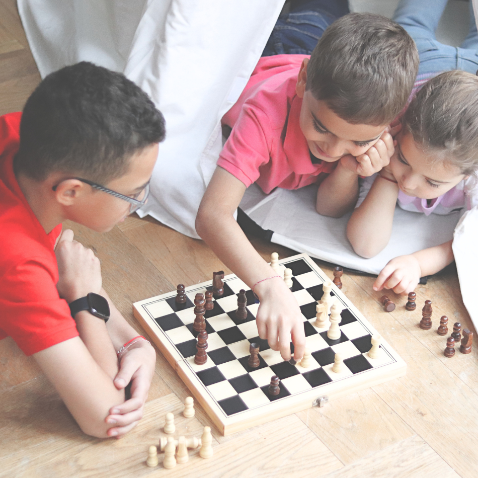 Wooden Chess Set with Cotton Travel Bag