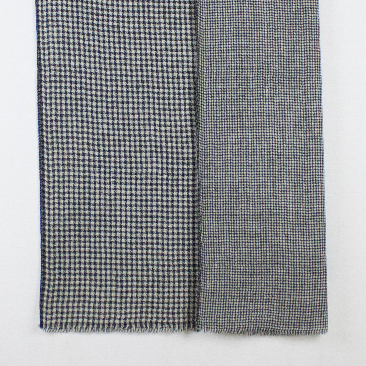 Reversible Hounds-tooth Merino Wool Scarf - White Black