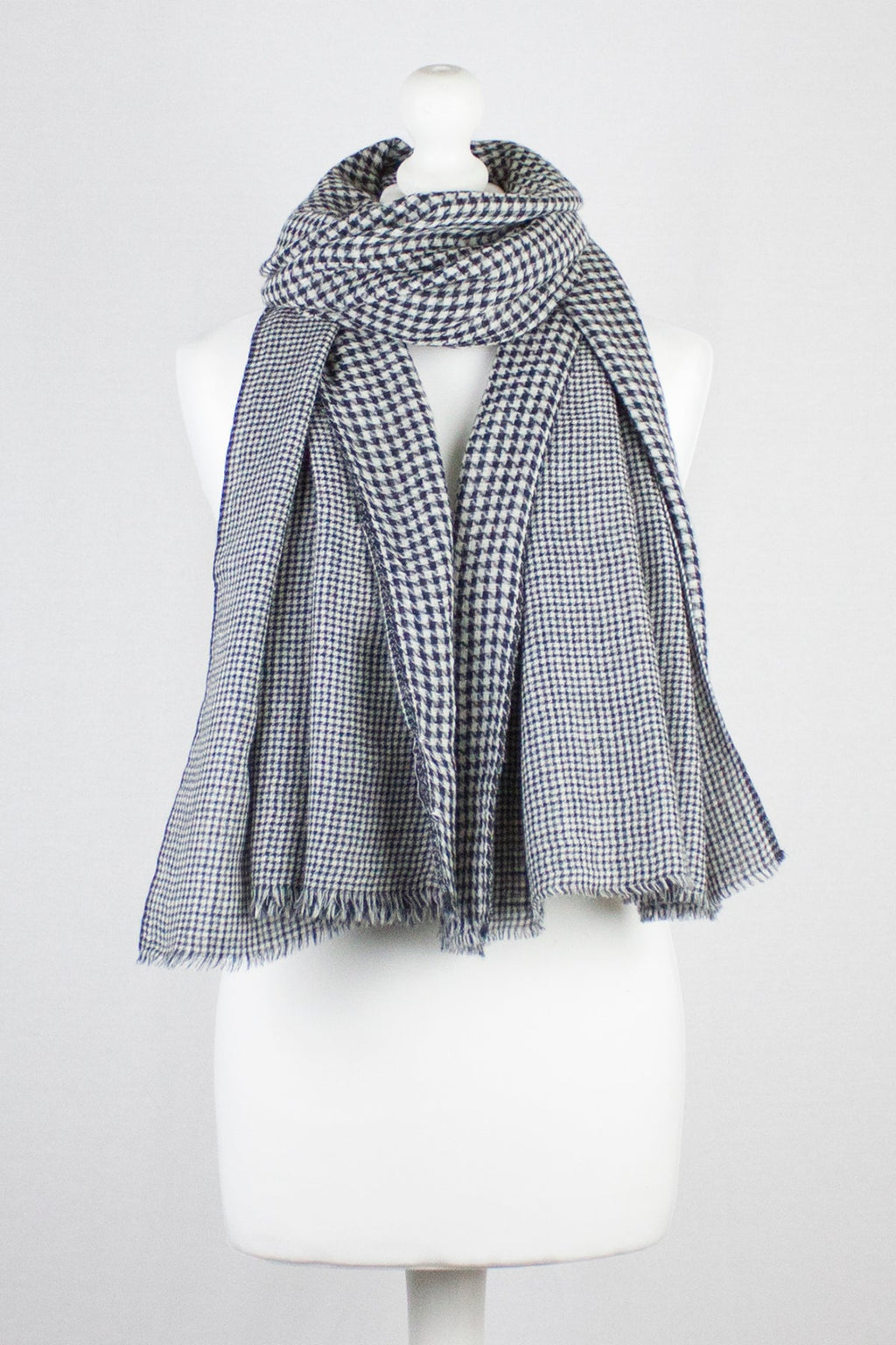 Reversible Hounds-tooth Merino Wool Scarf - White Black