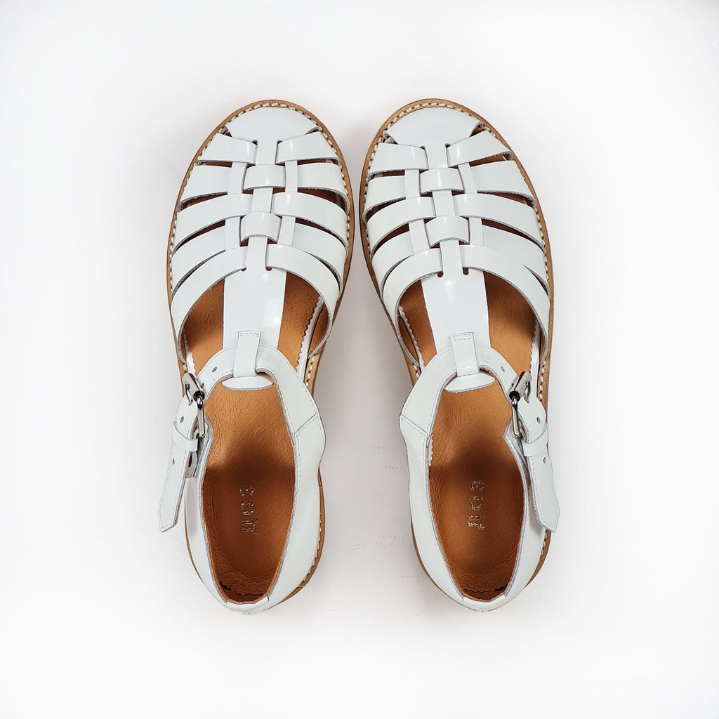 Timeless Elegance with Fishermen-Style Handmade Leather Sandals by Daz Studio at www.brixbailey.com