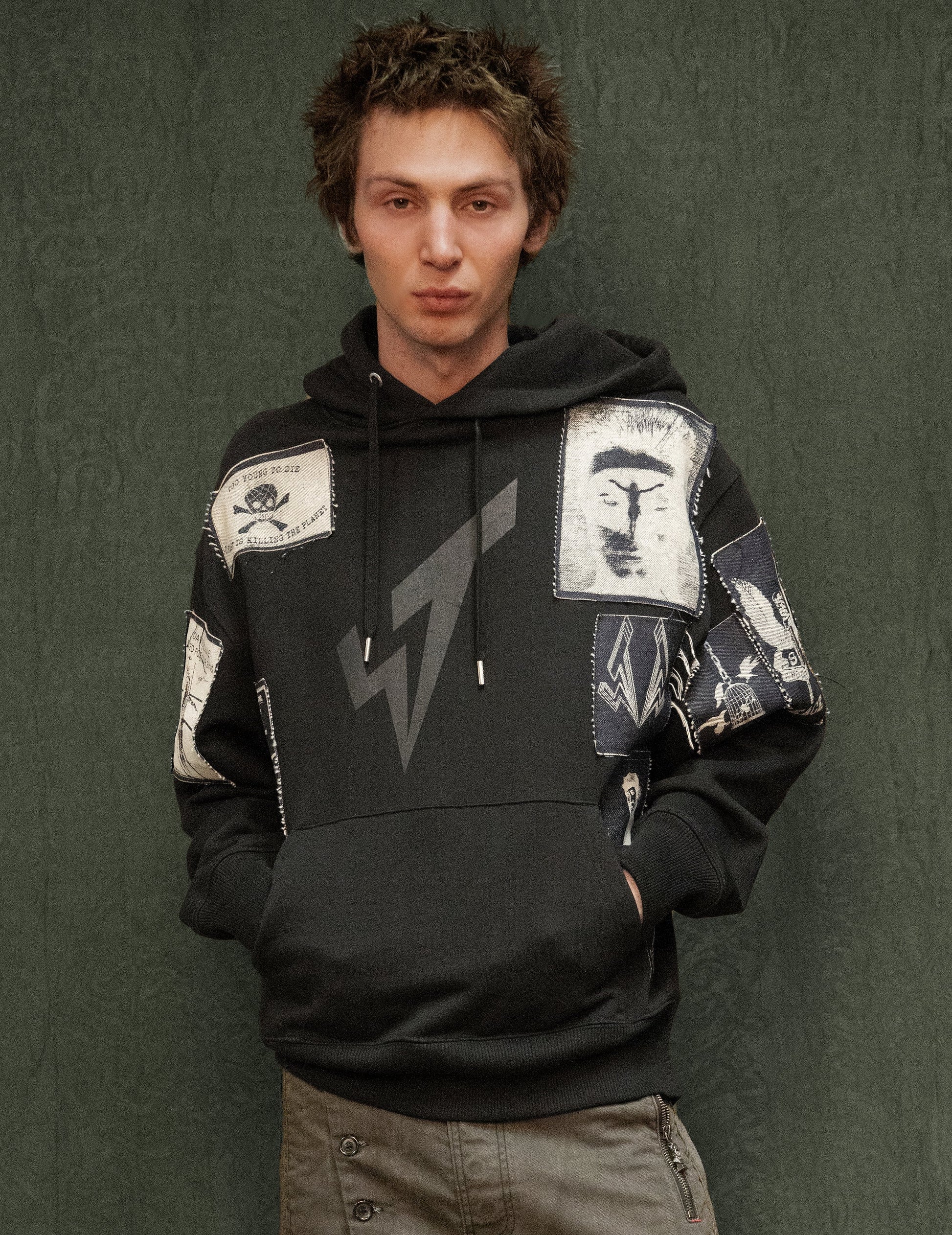 ST Multipatch Logo Hoodie in Black