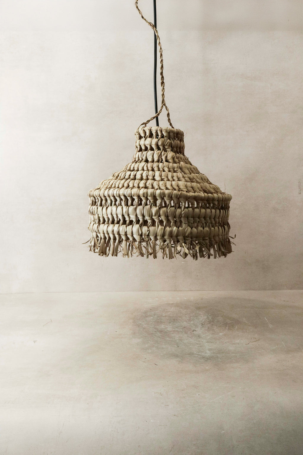 Handmade Palm leaf lamp shade, Mozambique - 13.1