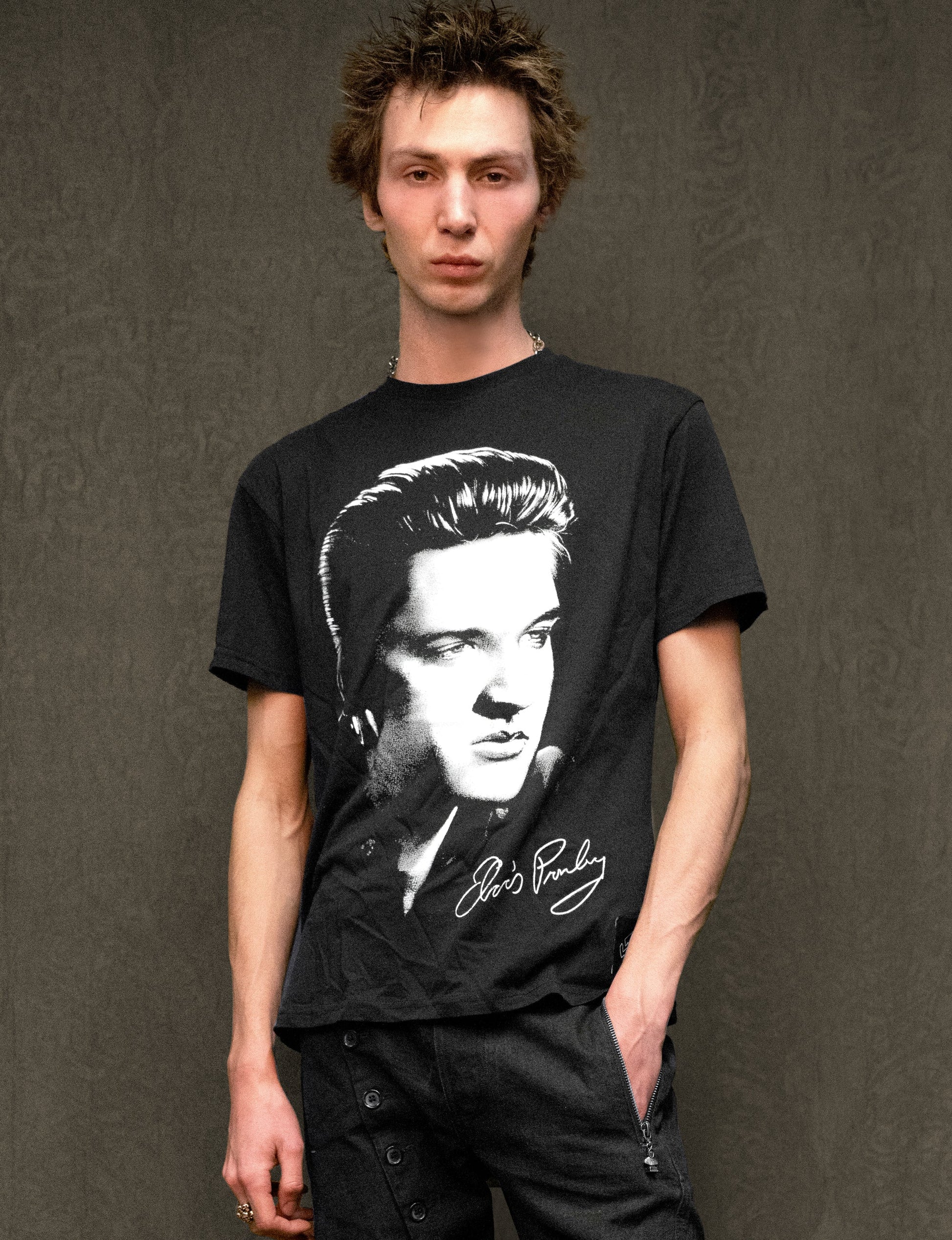 'The King' Portrait T-Shirt - Black