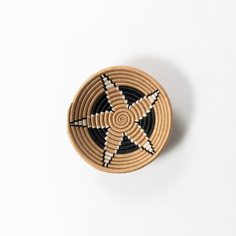 Woven Tea Dyed Bowl in Natural Sisal