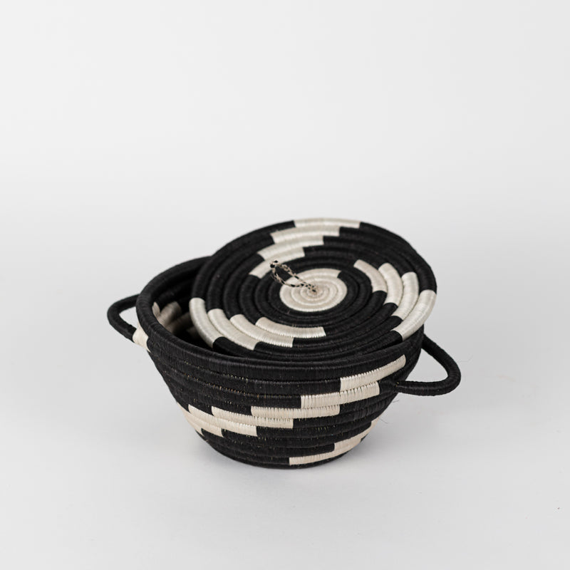Woven Pot with Lid in Tea Medium