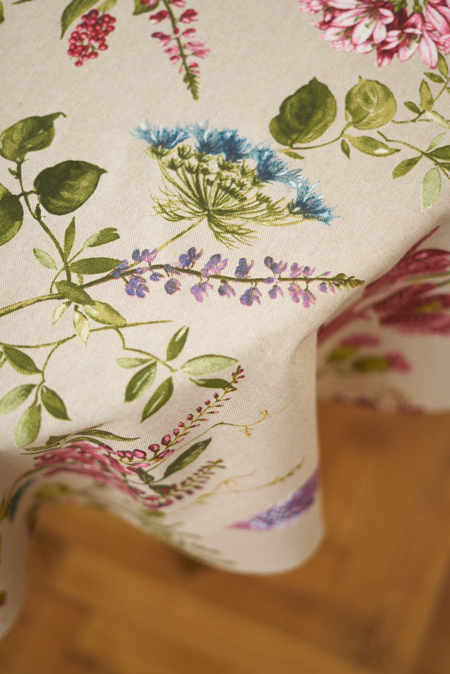 Botanico Wild Floral Round Tablecloth – European Quality & Design by Hortensias Home at www.brixbailey.com