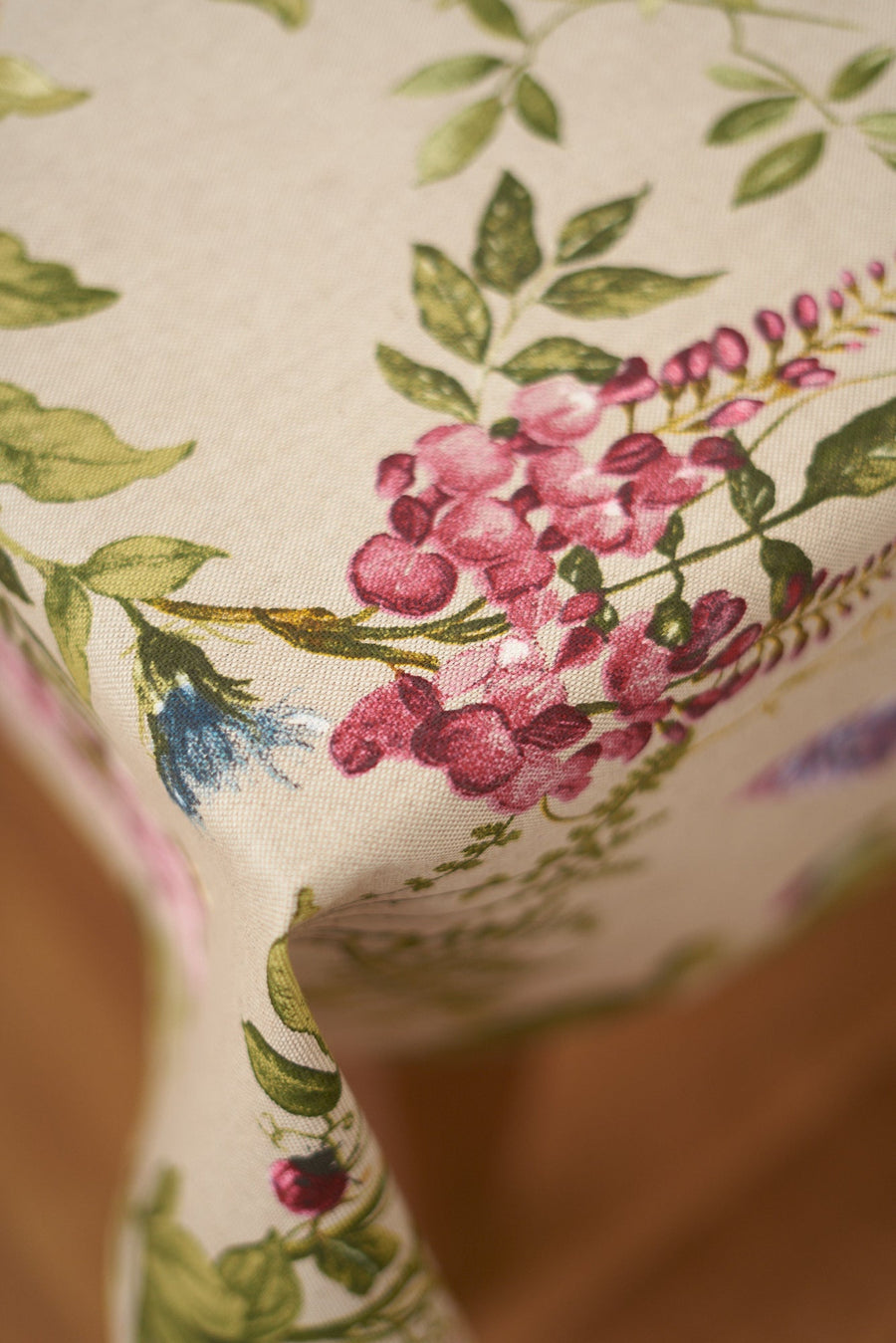 Botanico Rectangular Tablecloth – Premium Cotton Blend & Festive Design by Hortensias Home at www.brixbailey.com