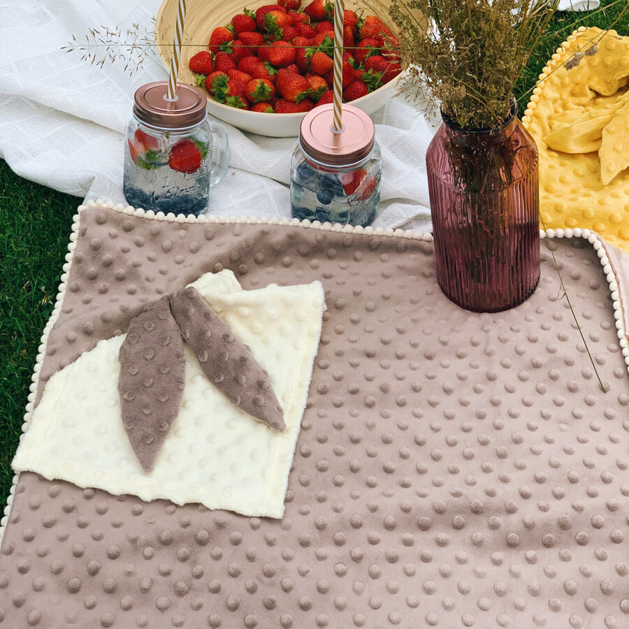 Experience Comfort with the Double-Sided Baby Blanket & Toy Combo by Kai aš mažas buvau at www.brixbailey.com