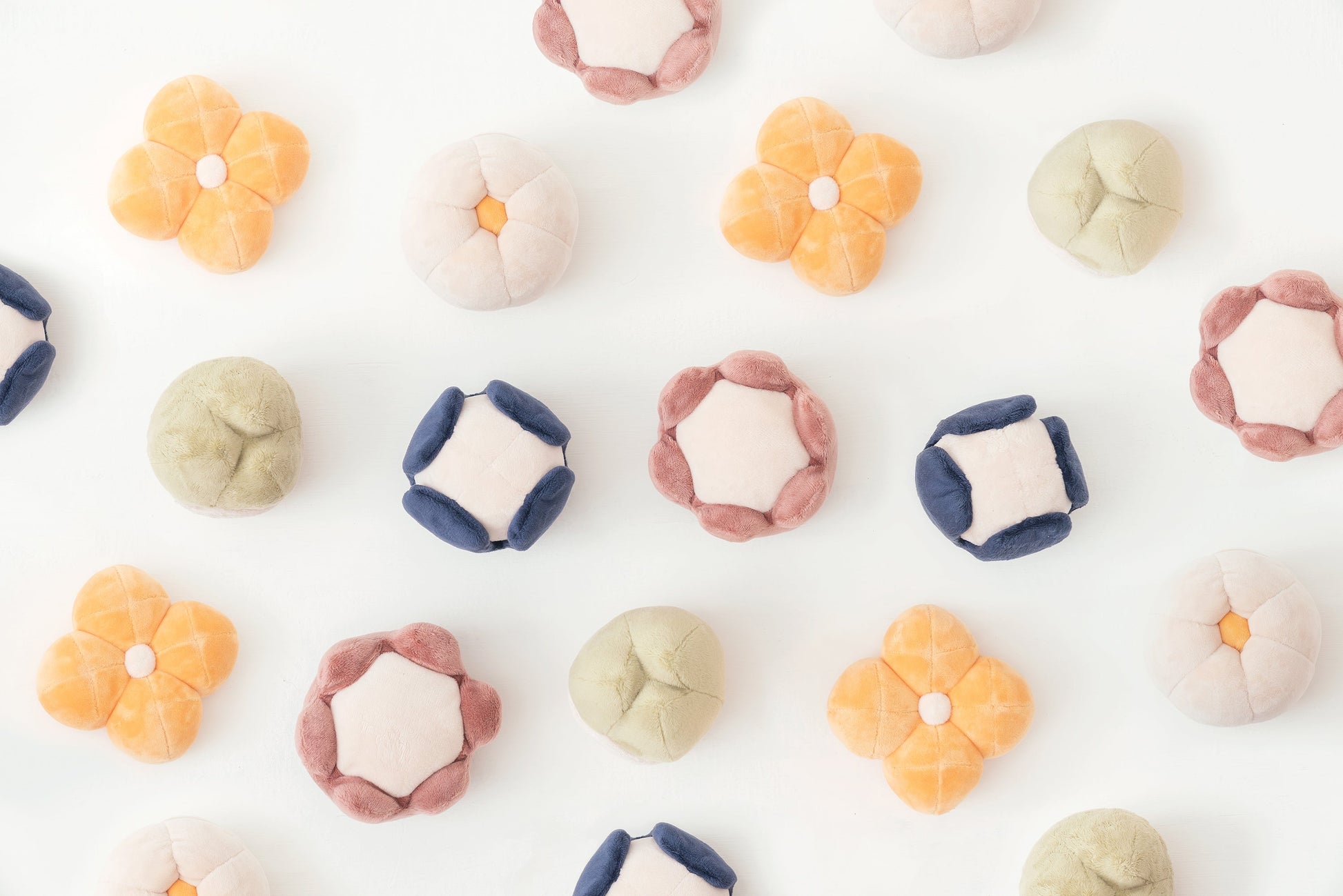 Paradise Pet Toy with Squeaker and Treat Pocket