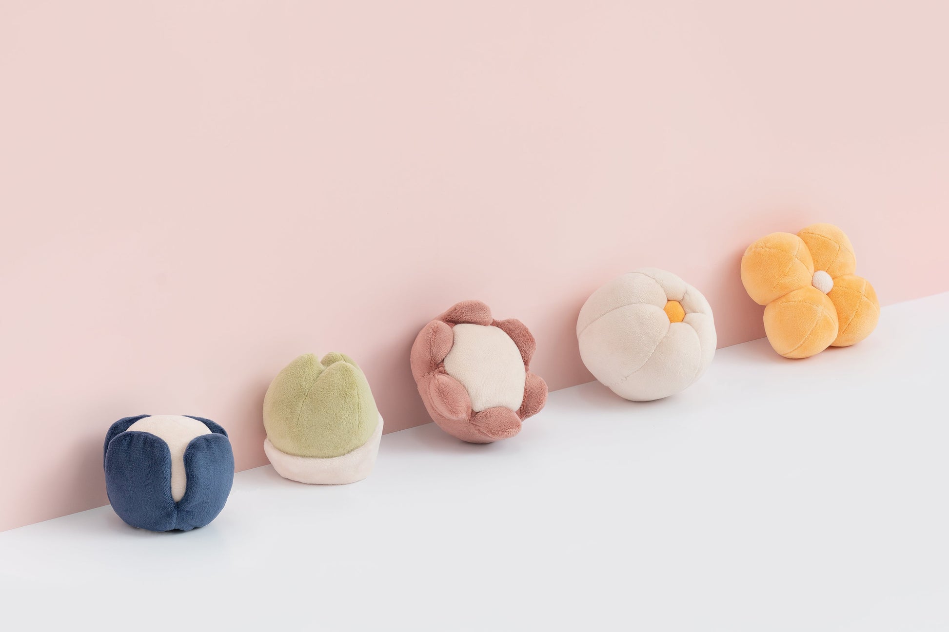 Paradise Anemone Pet Toy with Squeaker