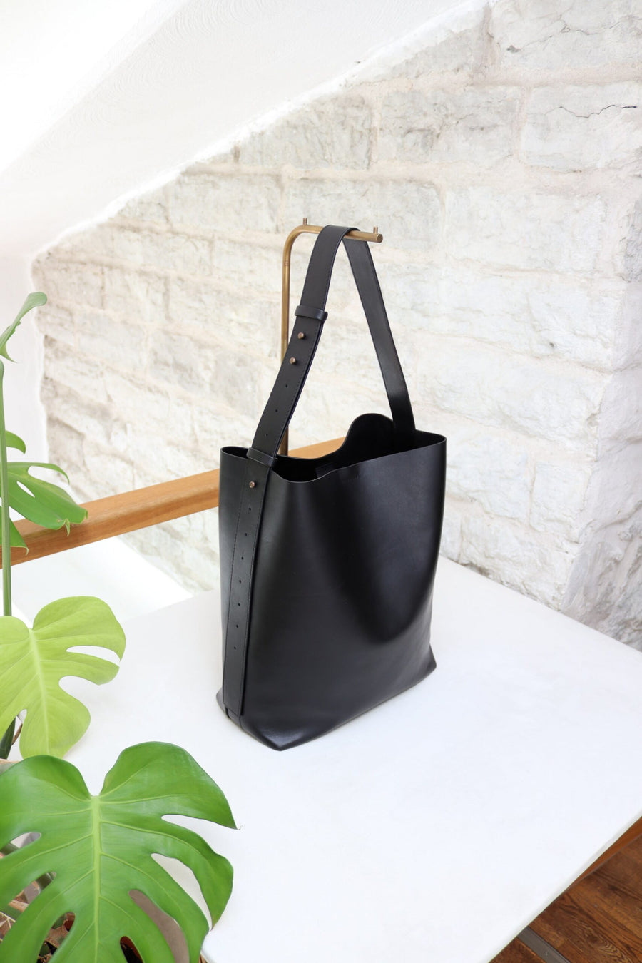 Luxury Handmade Tote Bag – Versatile & Stylish for Professionals by Tairi Roosve at www.brixbailey.com