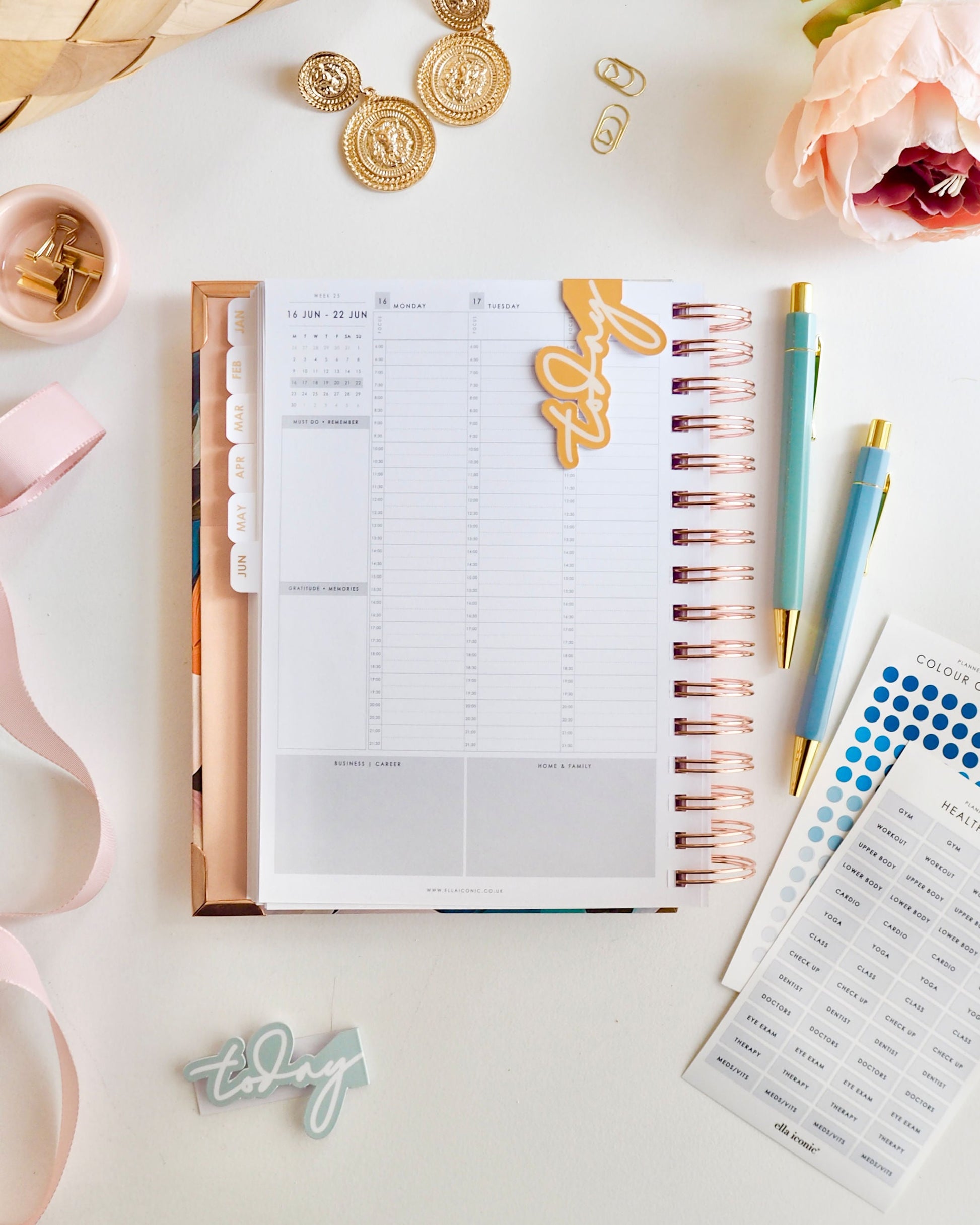 2026 Daily Life Planner Blooms