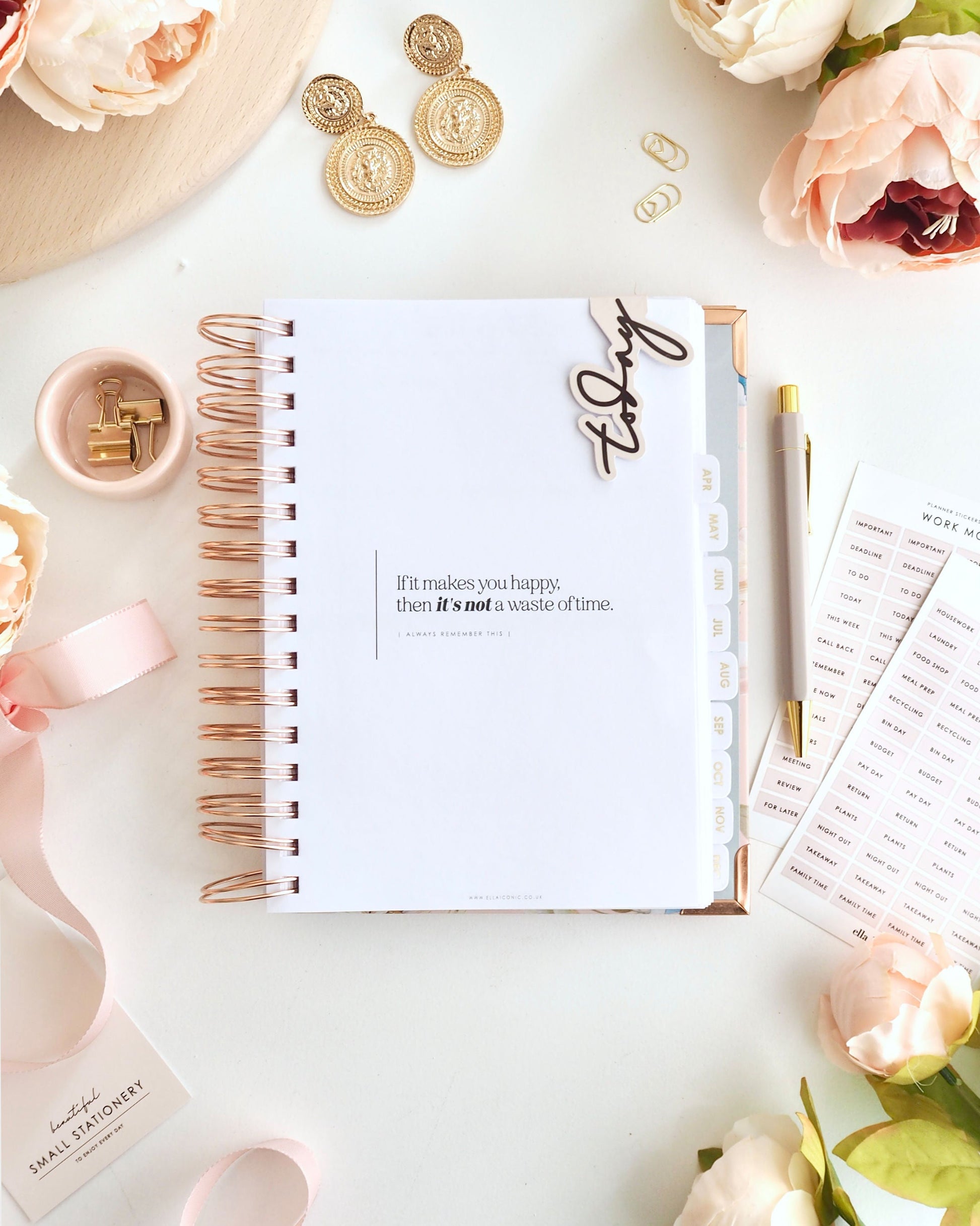 2026 Daily Life Planner Dot Luxe