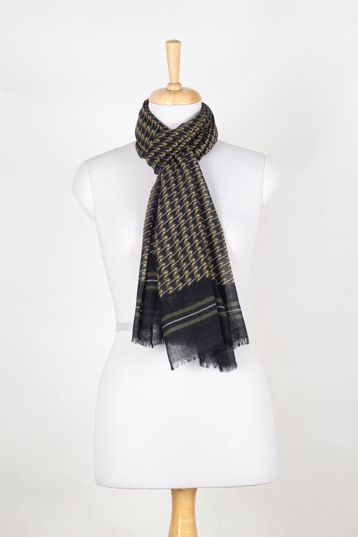 Jazzy Waves Fine Wool Scarf – Green Yellow | SVEŽElife