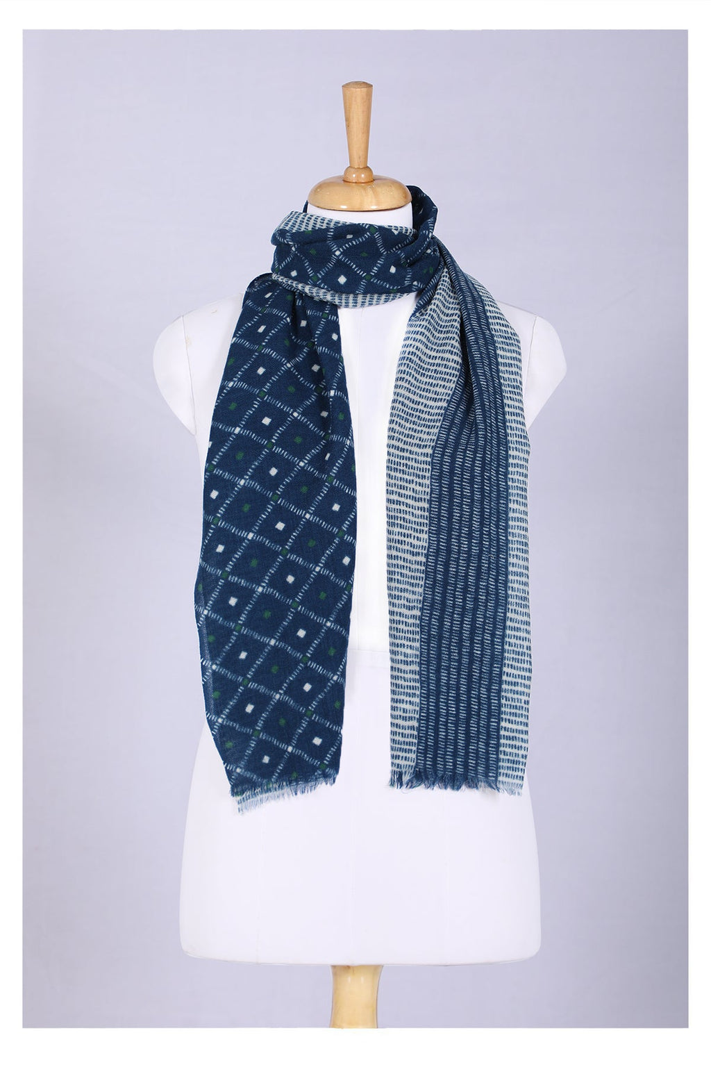 Indigo Elegance Wool Scarf - Blue | SVEŽElife