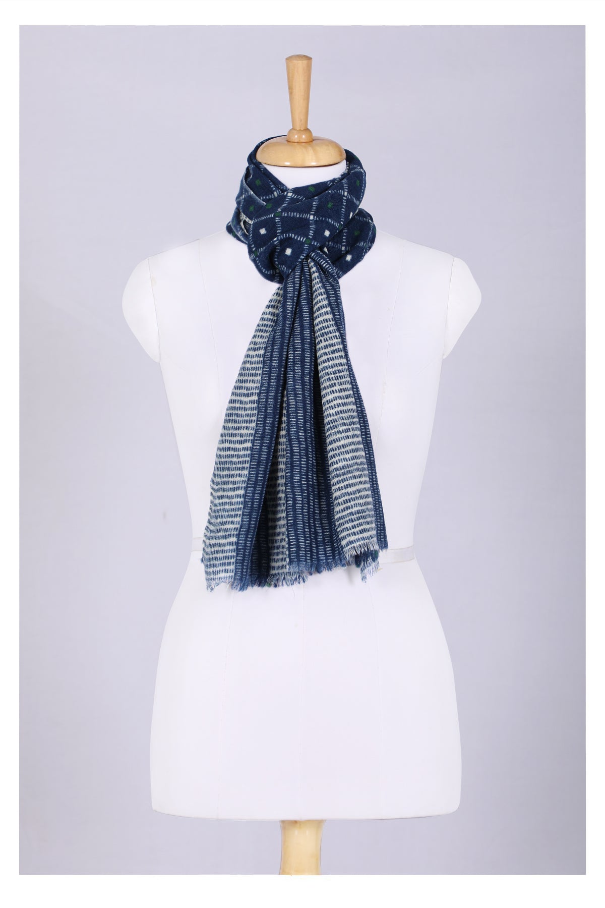 Indigo Elegance Wool Scarf - Blue | SVEŽElife