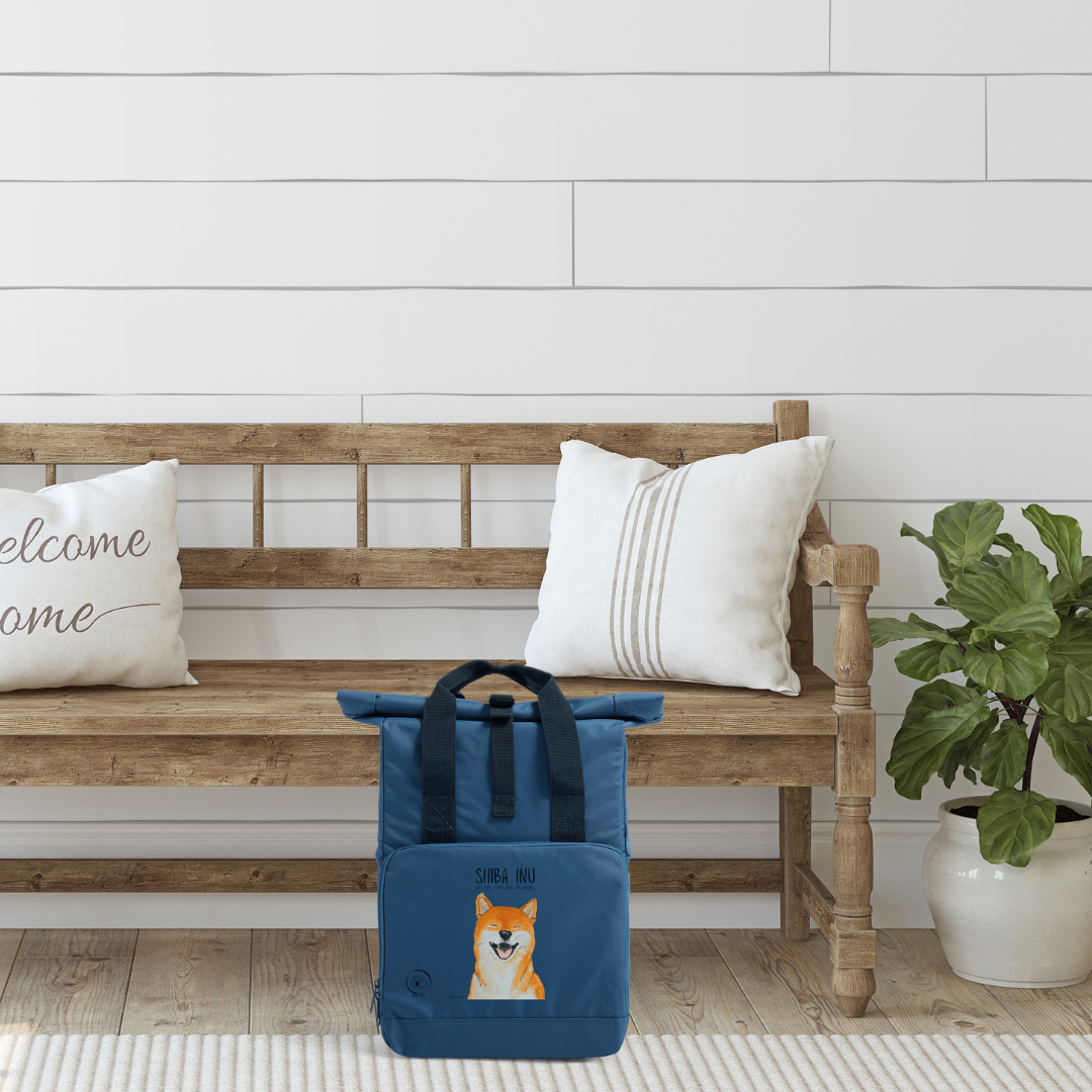 Pack Like a Pro with the Smiling Houdini