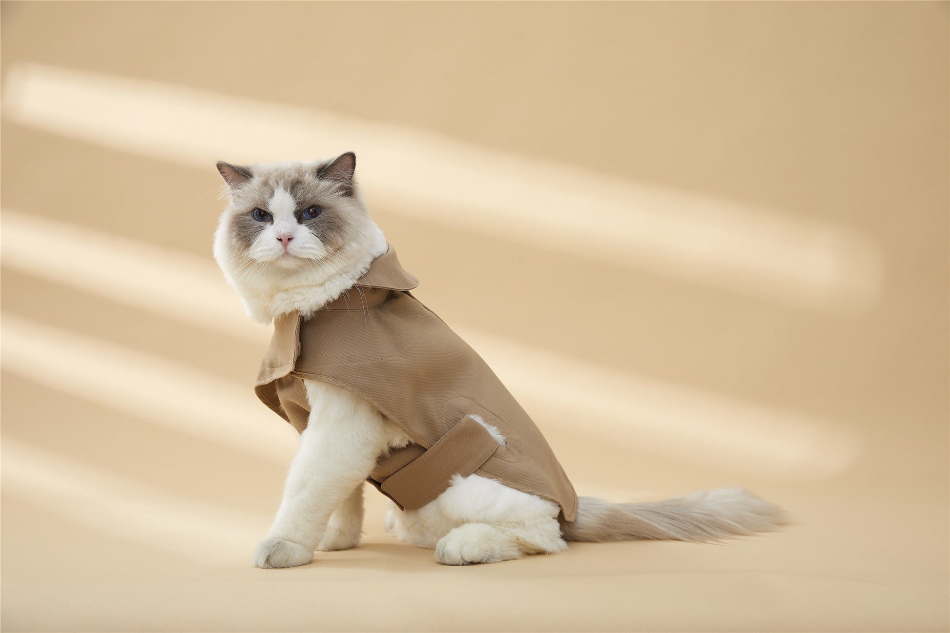 Adjustable Thin Coat in Khaki