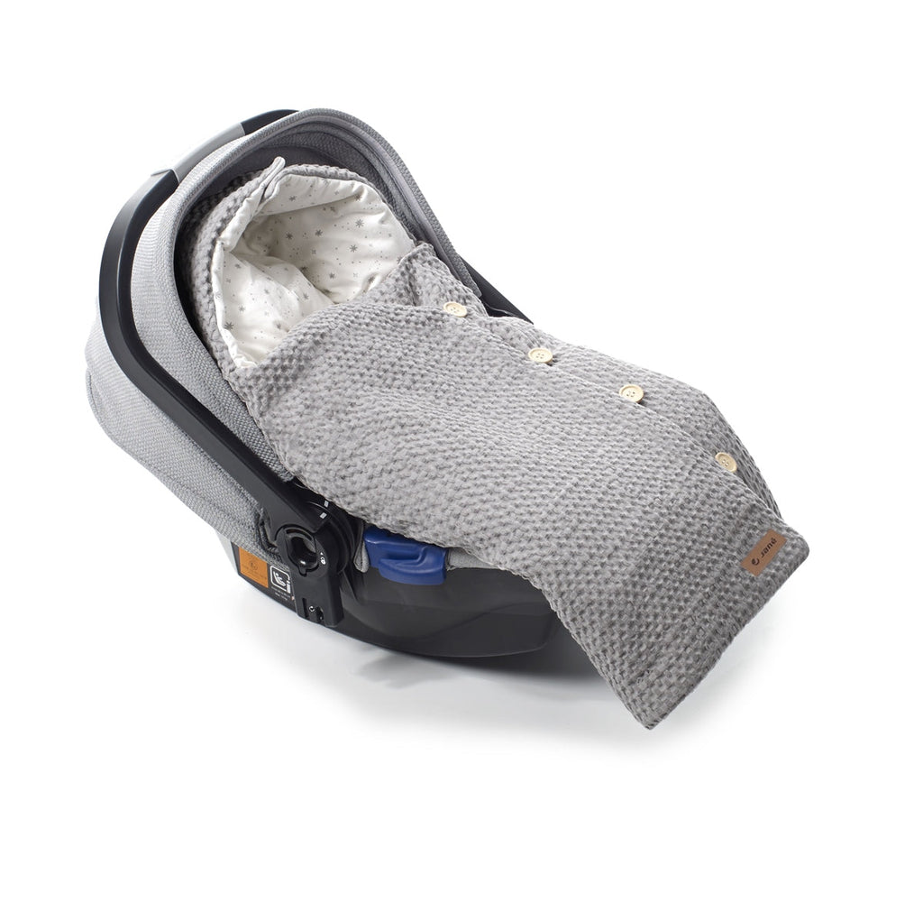 Baby Blanket Shawl with Hood – Warmth and Comfort from Birth