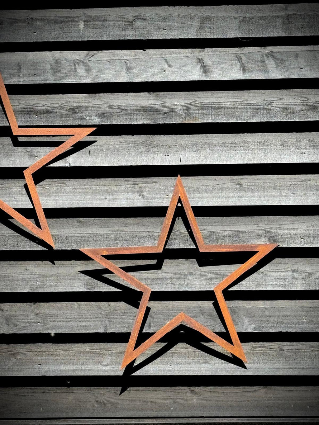 3 Large Rusty Metal barn STARS.