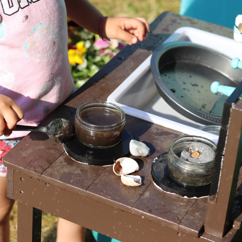 Single Mud Kitchen