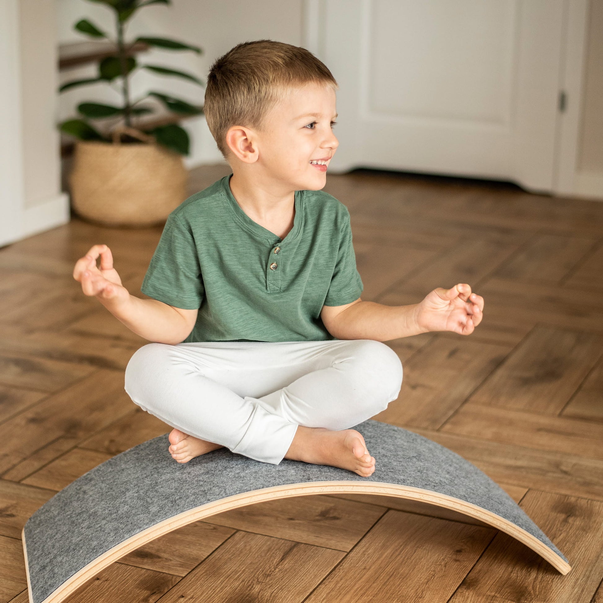 Versatile Kids Balance Board – Montessori Inspired & Durable by MeowBaby at www.brixbailey.com