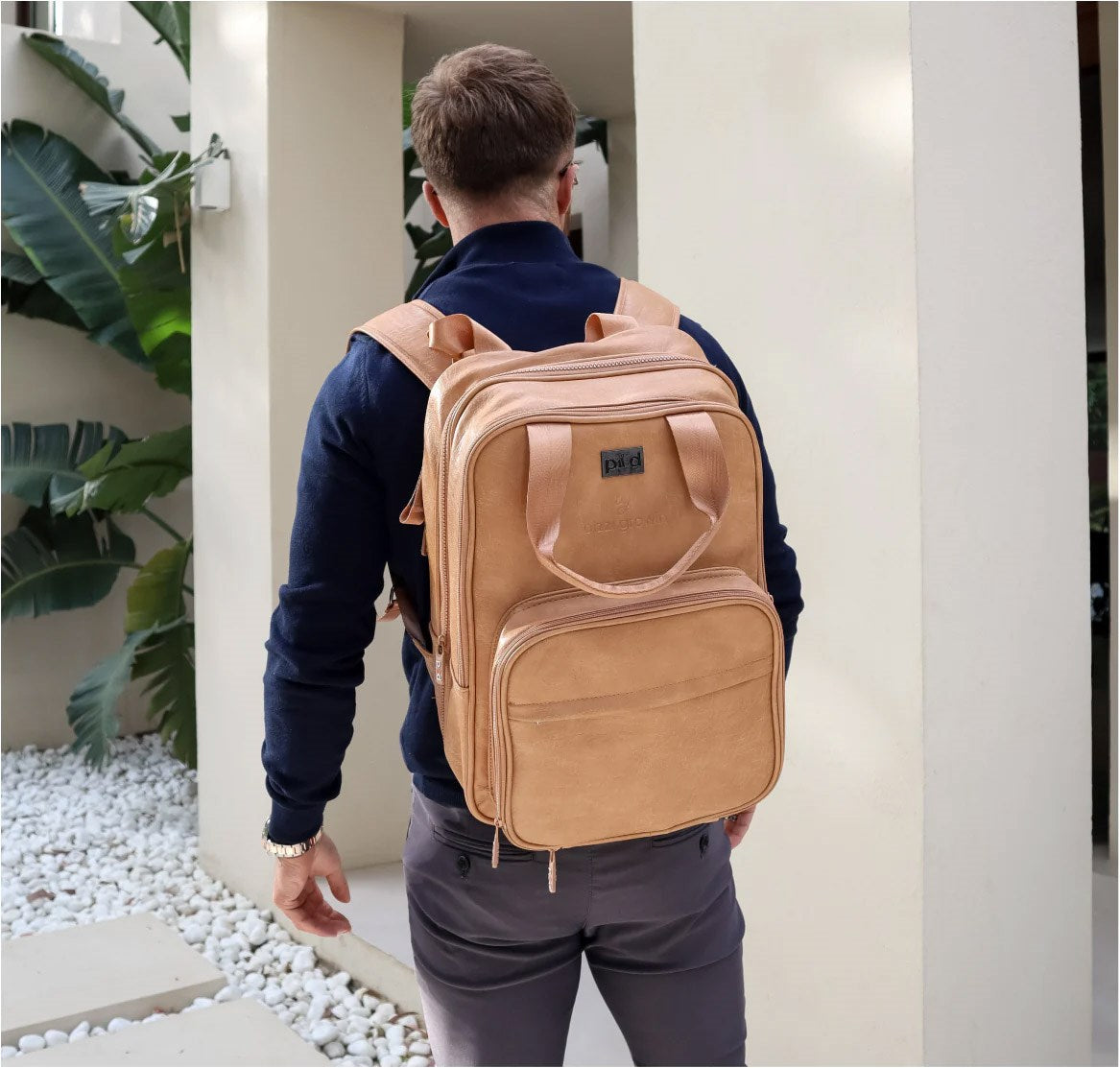 Bizzi Growin 2-in-1 Travel Bag & Baby Crib Vegan Leather - RucPOD ®