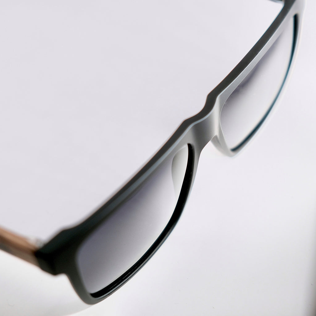 Bamboo Polarised Sunglasses with UV400 Protection