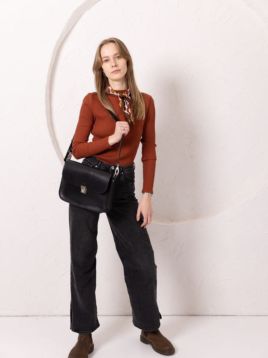 Elegant ASTORIA Leather Purse – Handmade & Durable by TOKS VISOKS at www.brixbailey.com