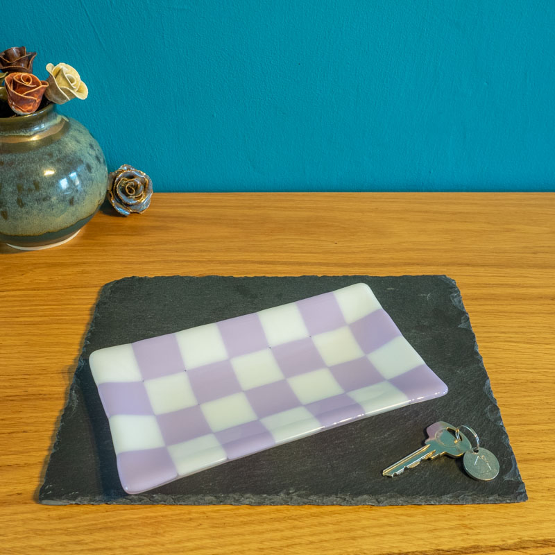21x12cm Chequered White/Colour Large Tray - Bullseye Collection