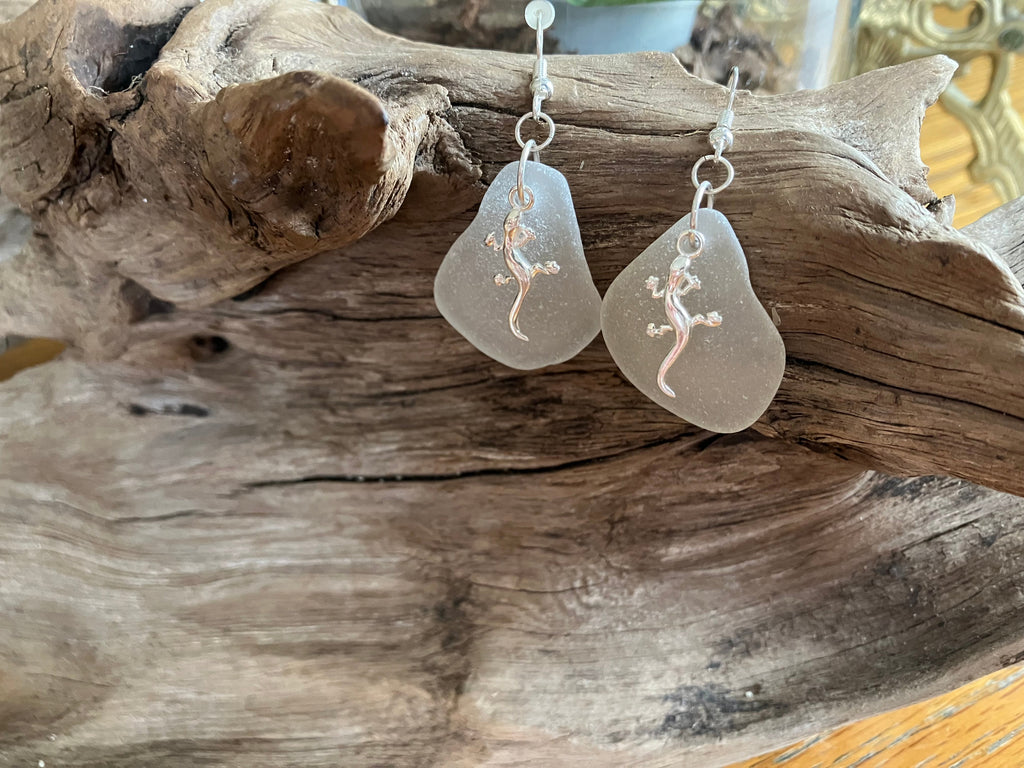 Gecko Lizard earrings white 925 Seaglass