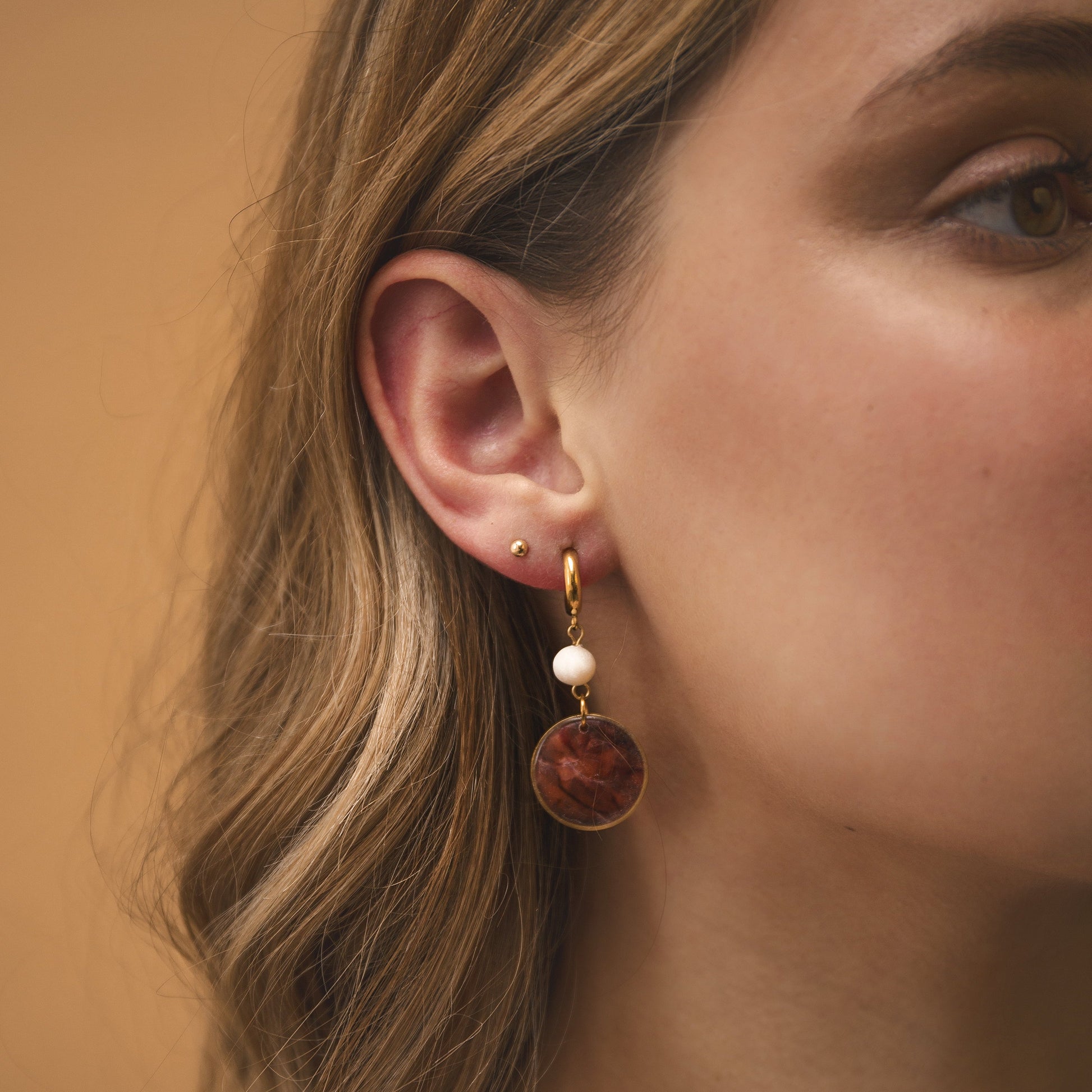 Celestia Stud Huggie Duo Disc