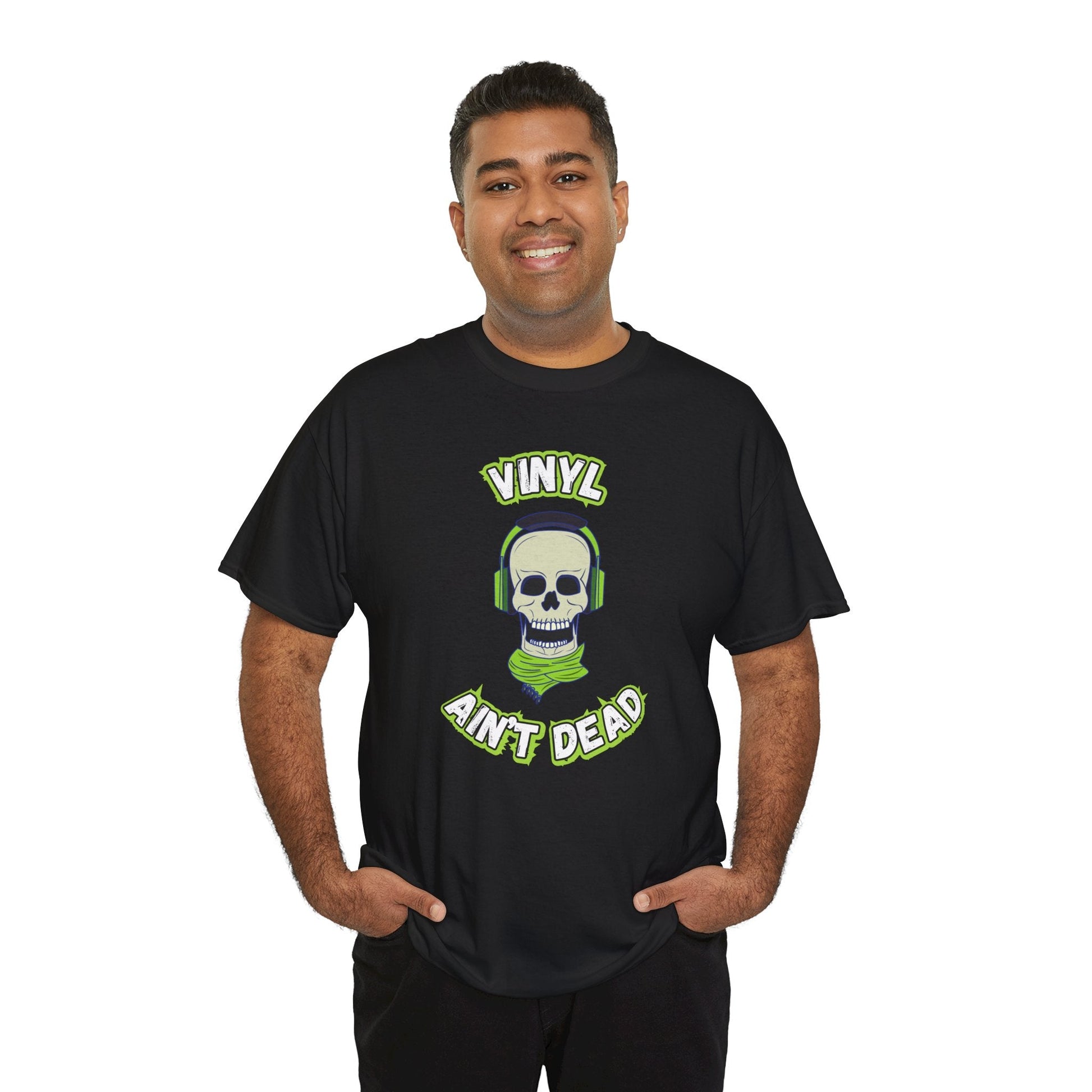 Vinyl Ain't Dead Headphones Men's T-Shirt