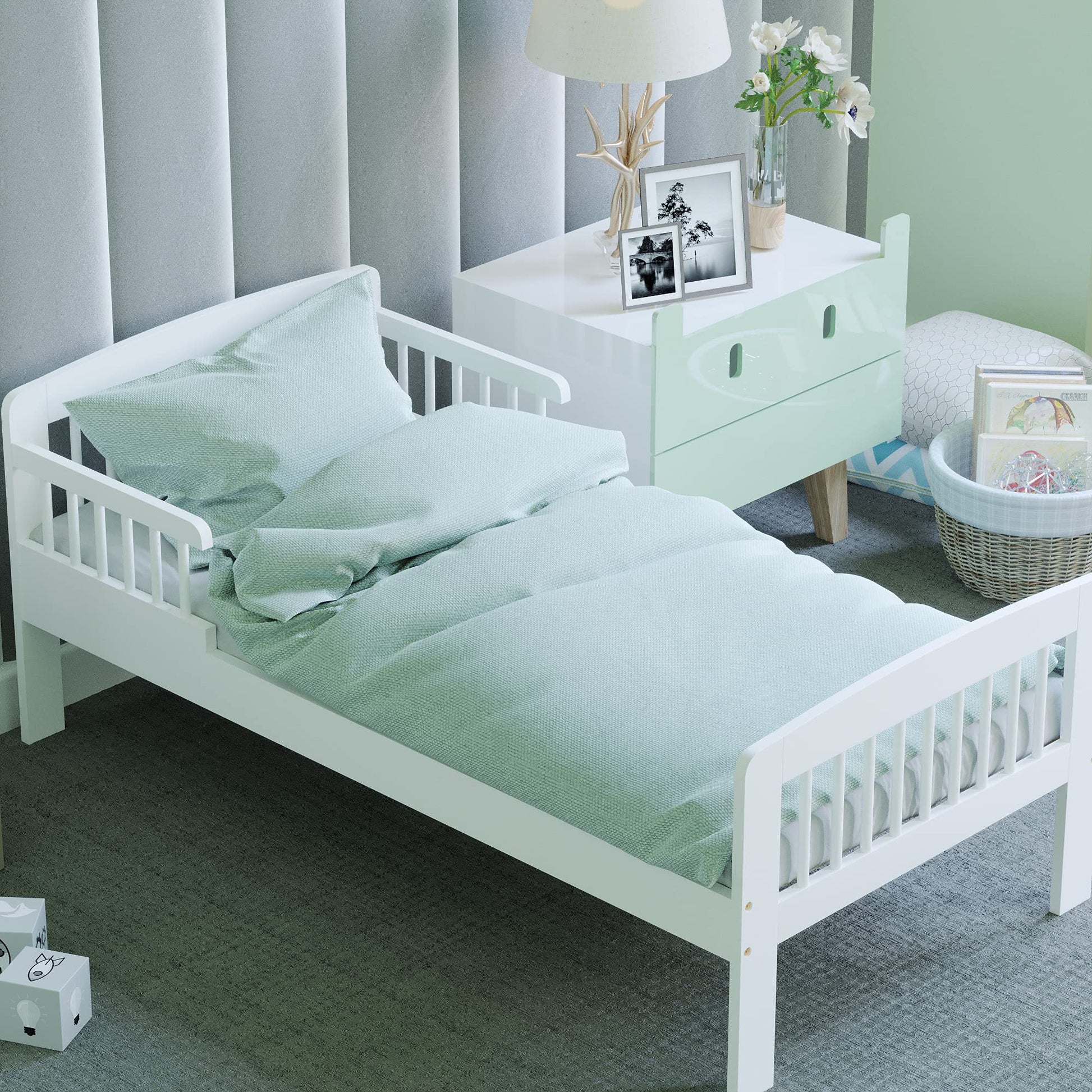 Scorpio Wooden Toddler Bed in White Pine