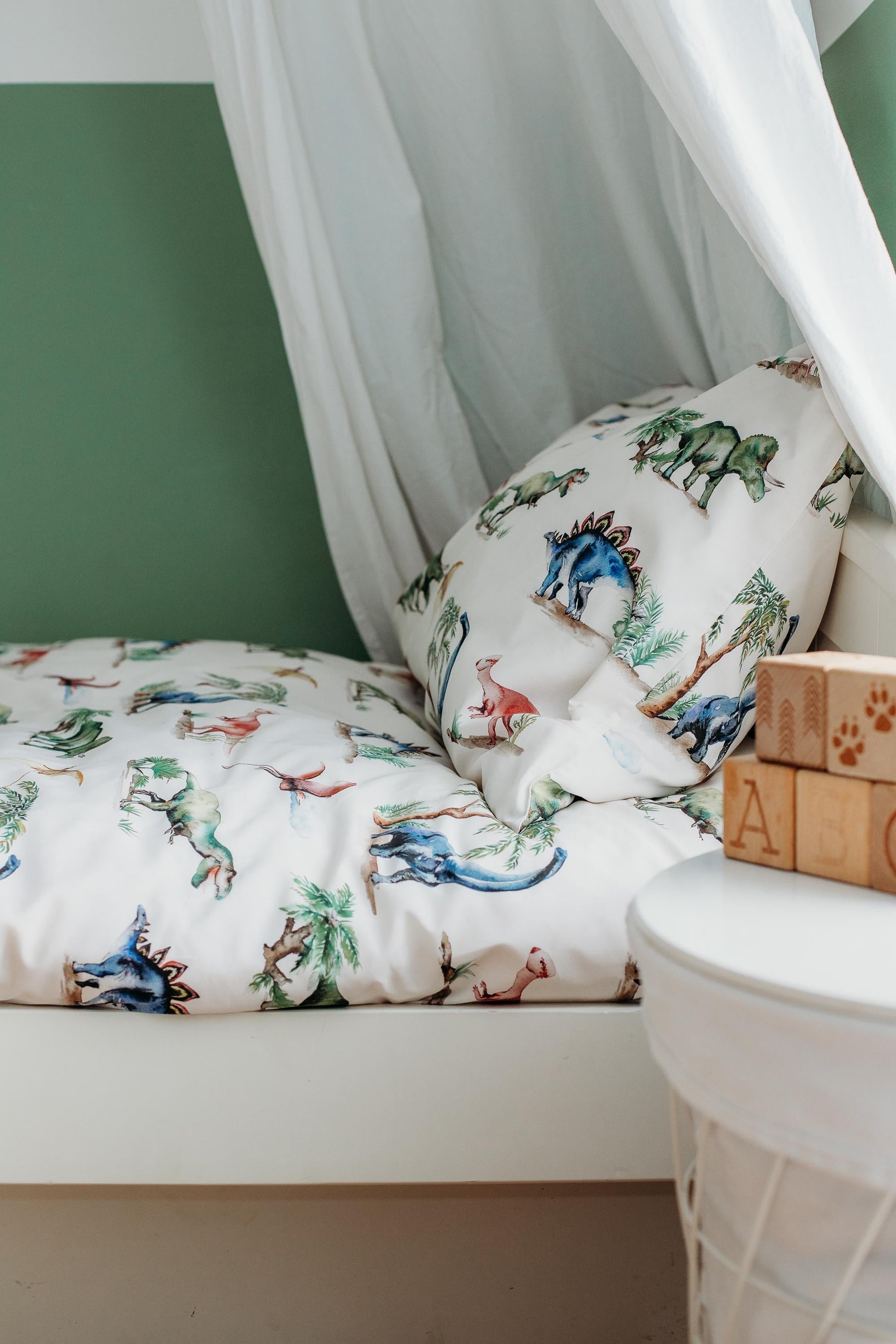 Beautiful Dinosaurs Children's Bedding Set – Dino Themed Bedding for Kids' Room