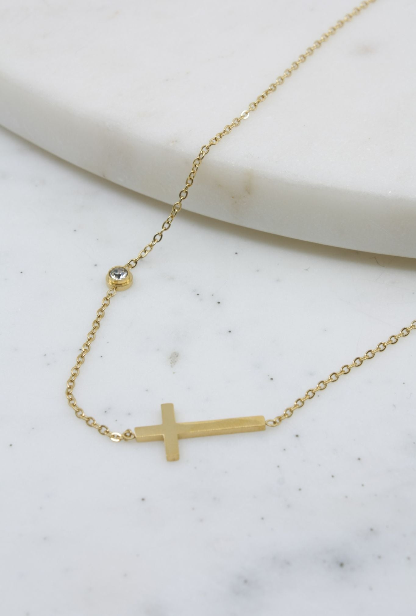 Crystal and Cross Simple Chain Necklace in Gold